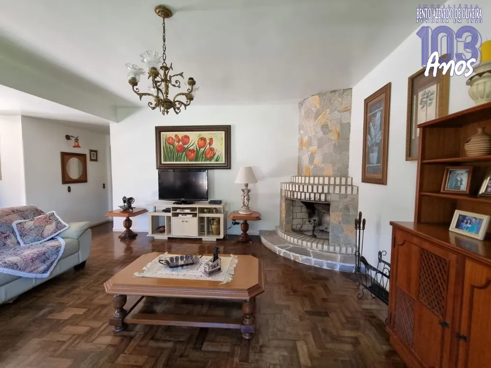 Casa, 5 quartos, 336 m² - Foto 1