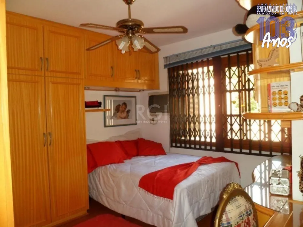 Casa, 4 quartos, 216 m² - Foto 1