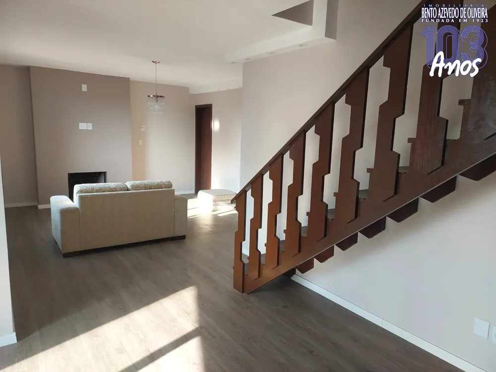 Cobertura, 3 quartos, 216 m² - Foto 2