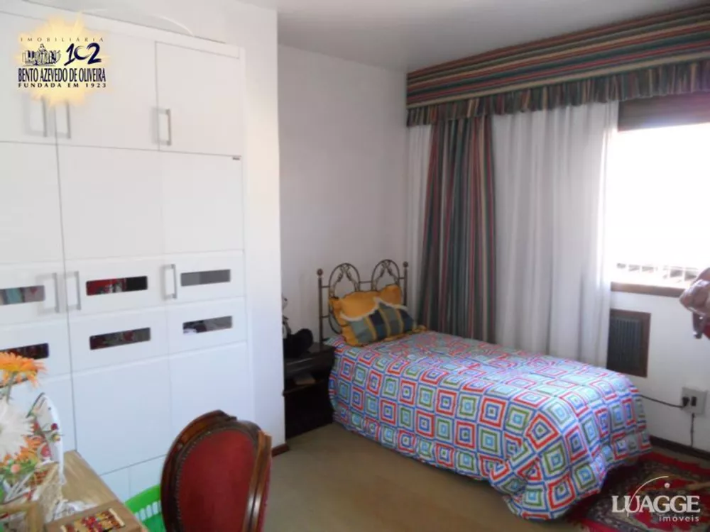 Casa, 3 quartos, 283 m² - Foto 3