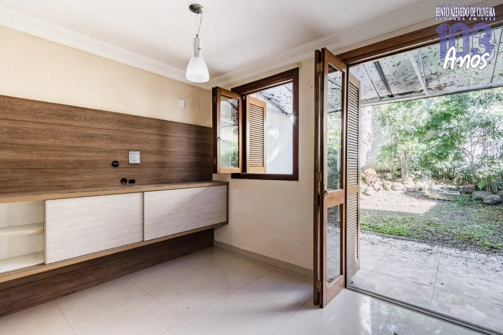Casa, 3 quartos, 227 m² - Foto 1