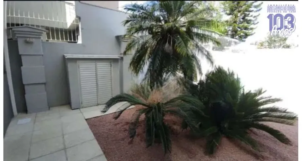 Casa, 4 quartos, 330 m² - Foto 1