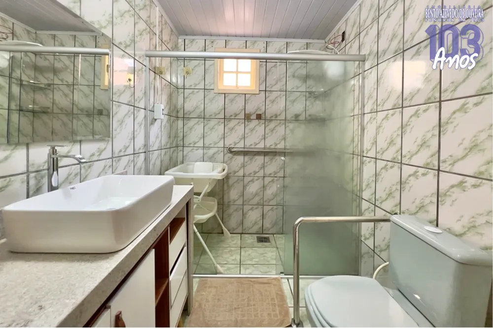 Casa, 3 quartos, 192 m² - Foto 2