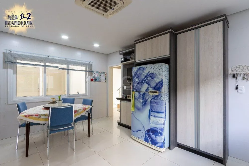 Casa, 4 quartos, 377 m² - Foto 2