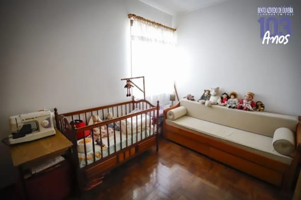 Casa, 4 quartos, 272 m² - Foto 1