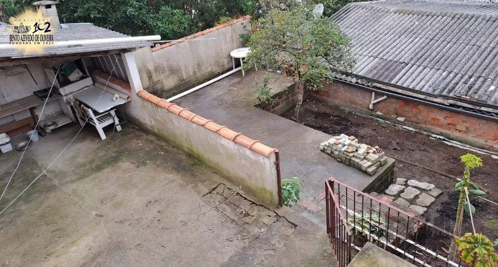 Casa, 5 quartos, 220 m² - Foto 1