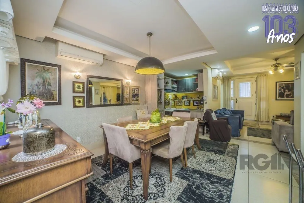 Casa, 4 quartos, 196 m² - Foto 1