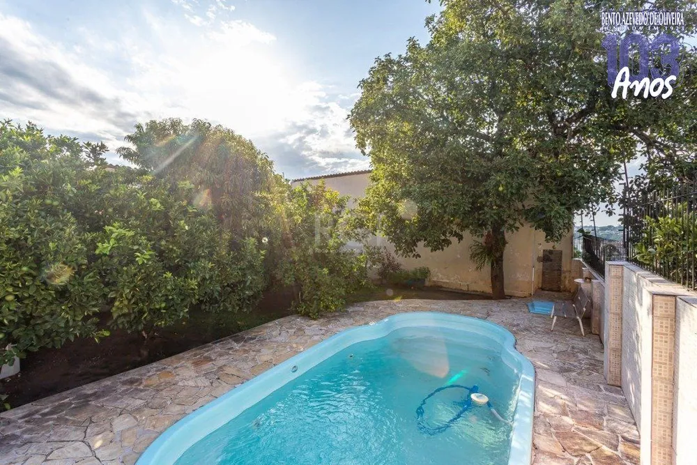 Casa, 3 quartos, 246 m² - Foto 1