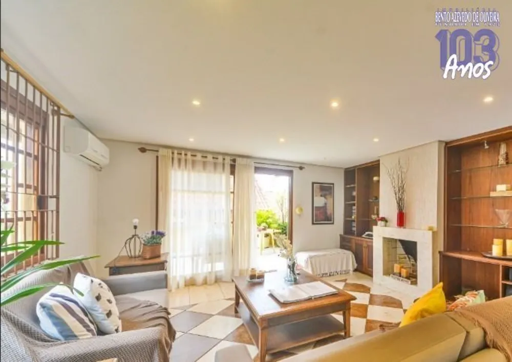 Casa, 3 quartos, 210 m² - Foto 1