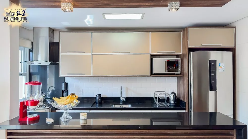 Sobrado, 3 quartos, 209 m² - Foto 1