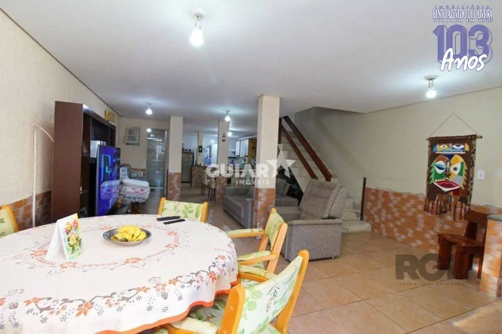 Casa, 3 quartos, 216 m² - Foto 2