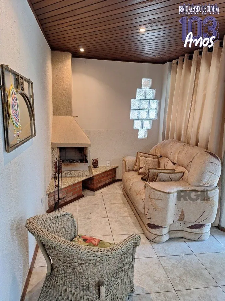 Casa, 3 quartos, 219 m² - Foto 1