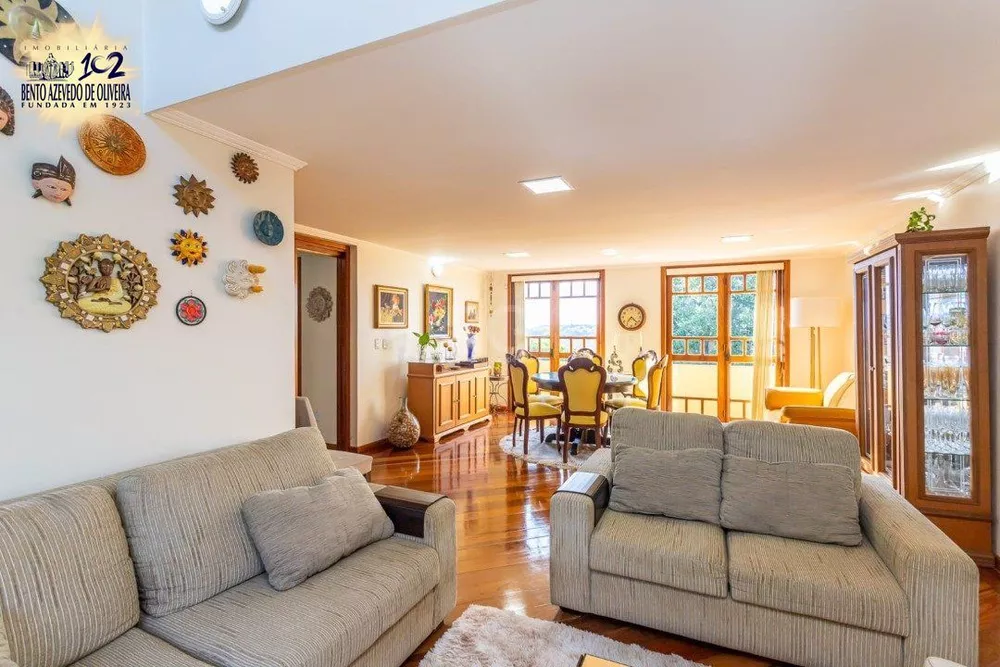 Casa, 3 quartos, 246 m² - Foto 4