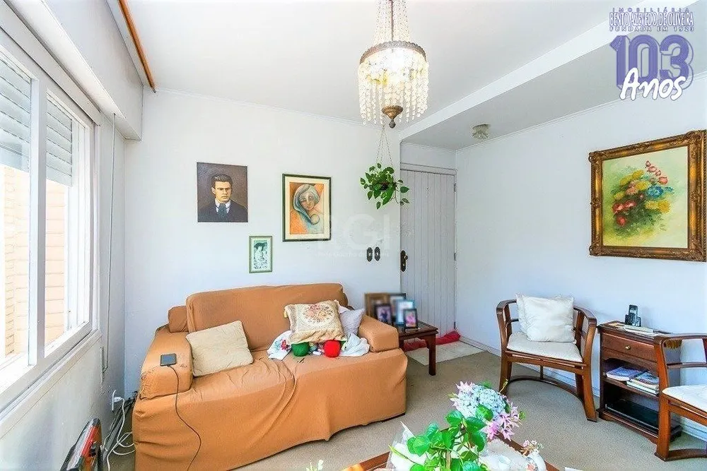 Casa, 4 quartos, 215 m² - Foto 1