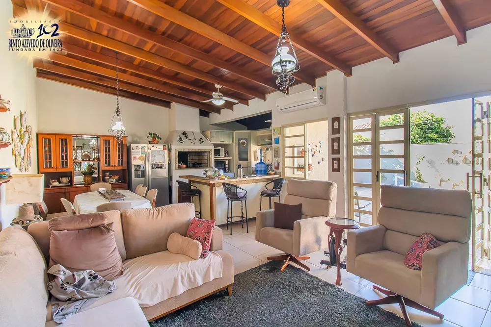 Casa, 4 quartos, 179 m² - Foto 3