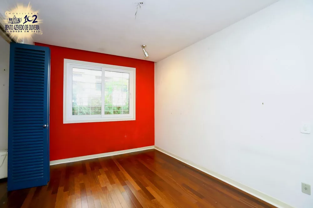 Casa, 3 quartos, 221 m² - Foto 2