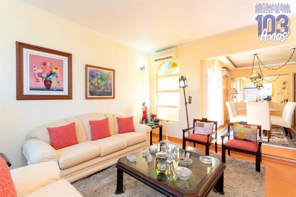 Casa, 4 quartos, 228 m² - Foto 1