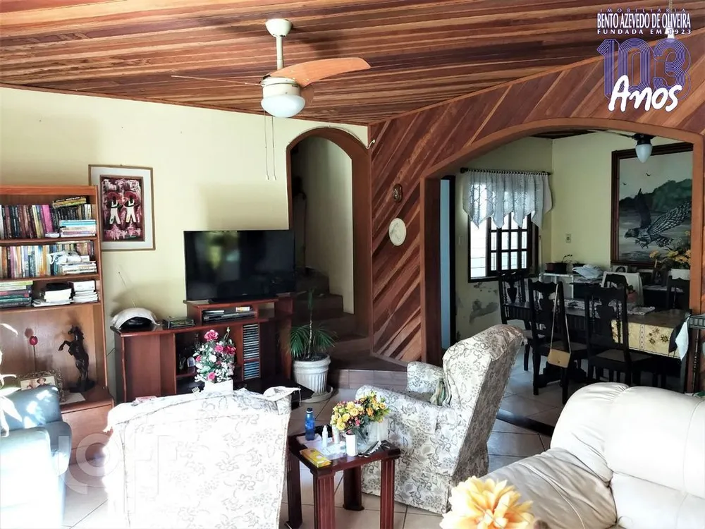 Casa, 4 quartos, 230 m² - Foto 2