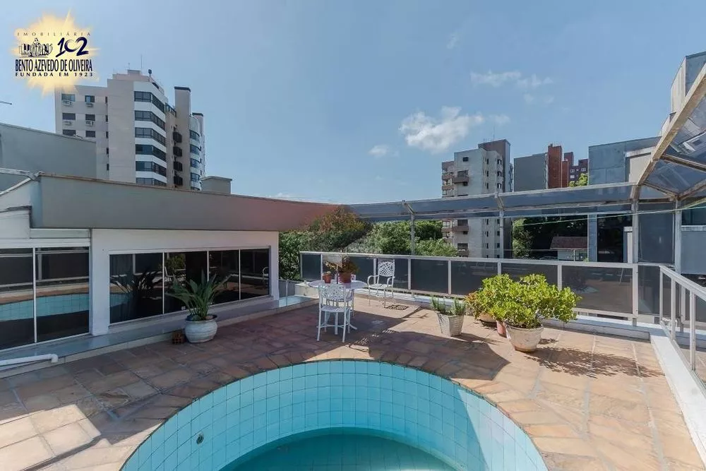 Cobertura, 3 quartos, 221 m² - Foto 2
