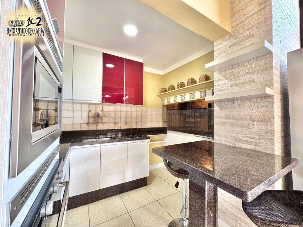 Cobertura, 3 quartos, 208 m² - Foto 3