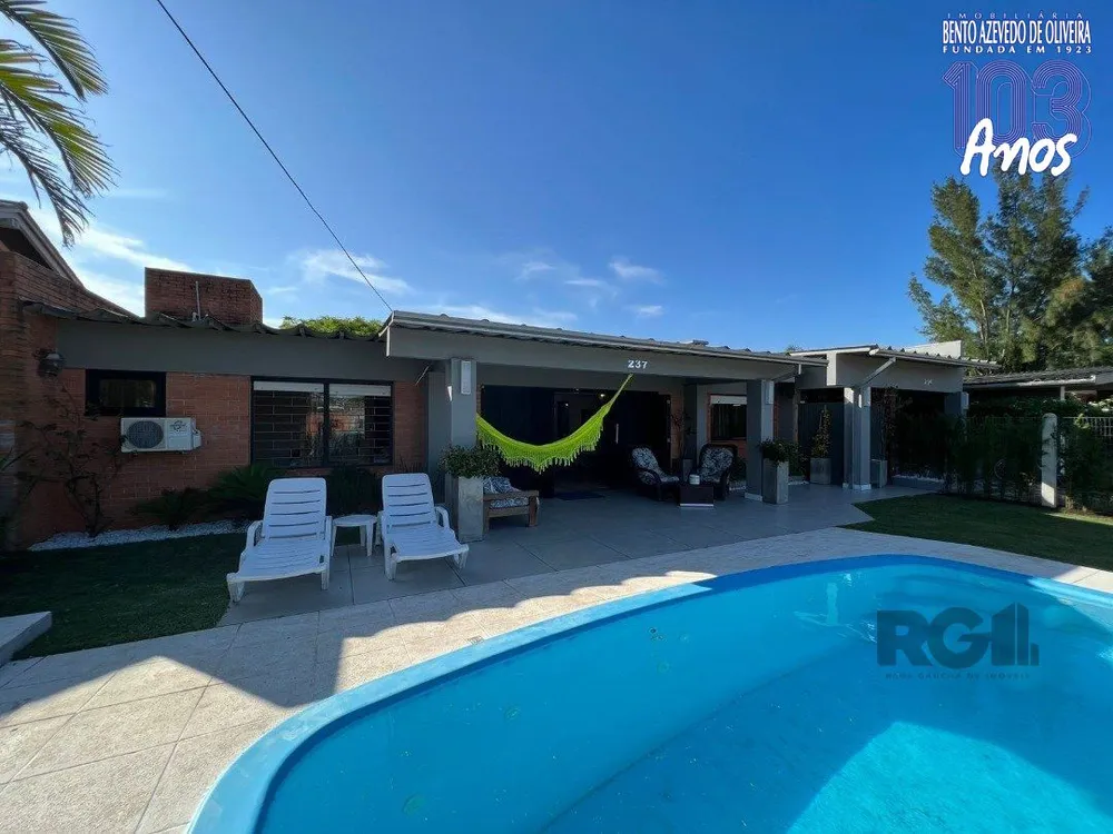 Casa, 5 quartos, 240 m² - Foto 1