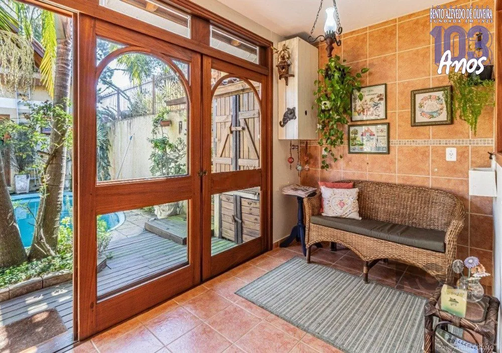 Casa, 6 quartos, 248 m² - Foto 2