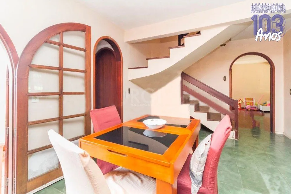 Casa, 4 quartos, 279 m² - Foto 1