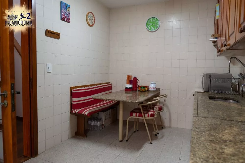 Casa, 3 quartos, 220 m² - Foto 1