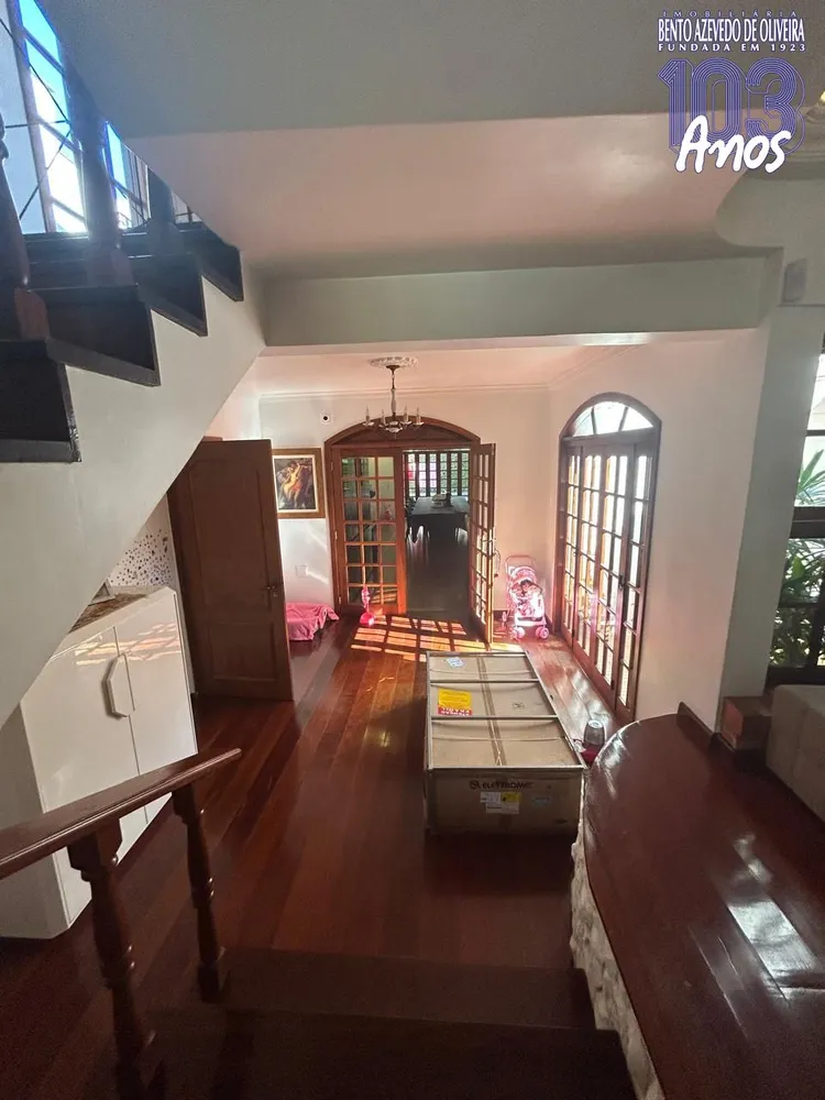 Casa, 4 quartos, 297 m² - Foto 1