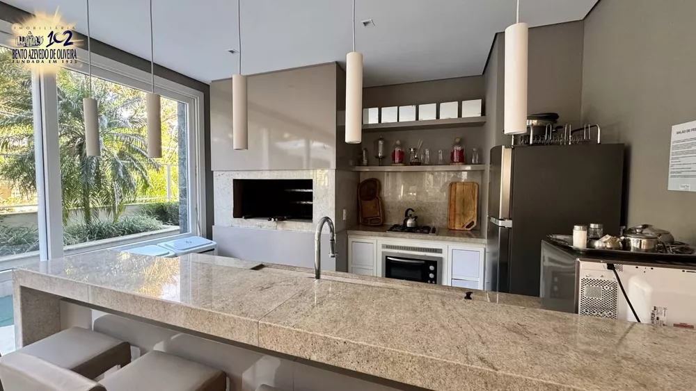 Apartamento, 3 quartos, 137 m² - Foto 2