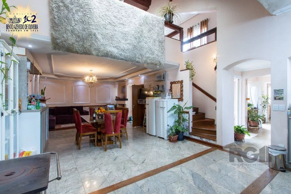 Casa, 3 quartos, 291 m² - Foto 1