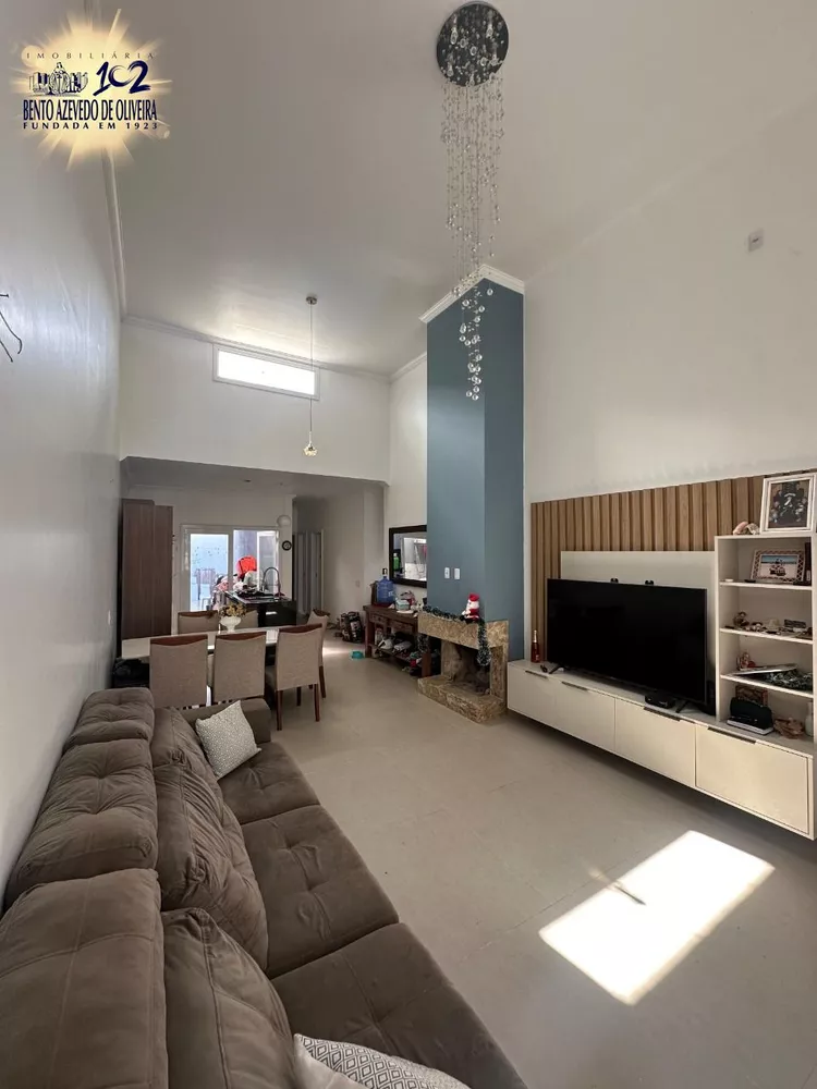 Casa, 3 quartos, 108 m² - Foto 2