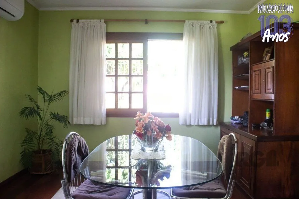 Casa, 4 quartos, 298 m² - Foto 1