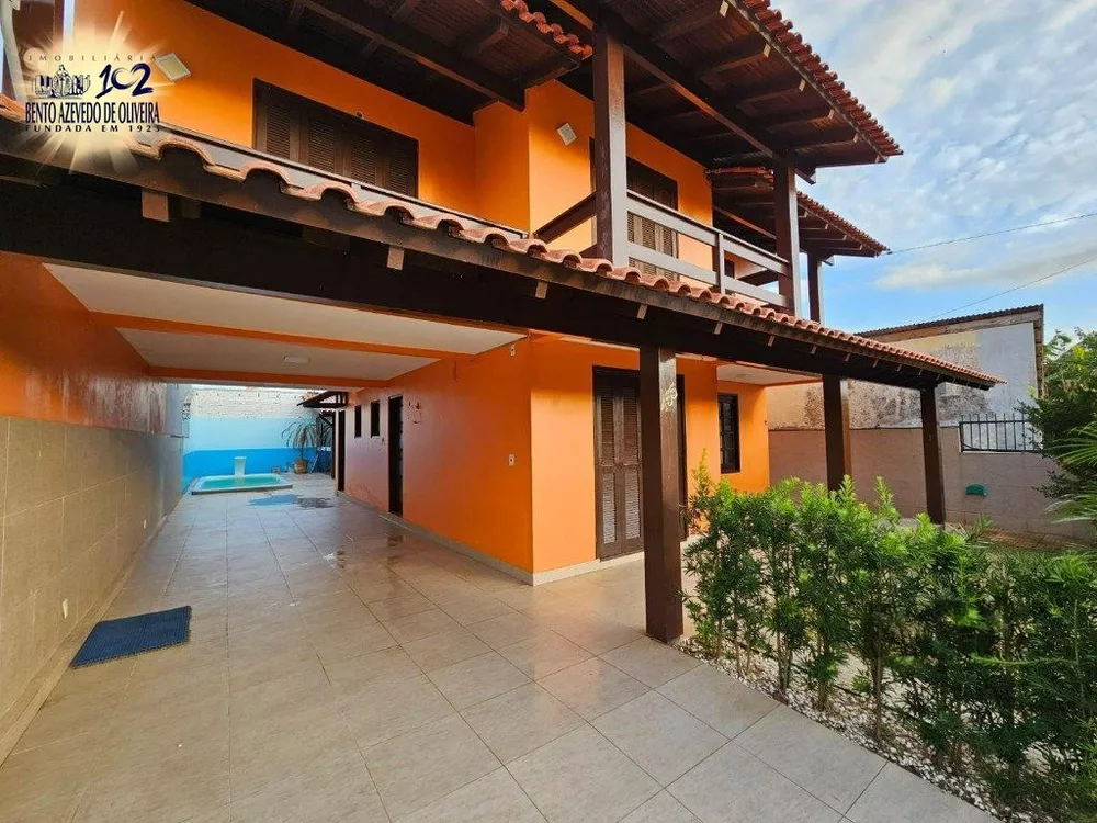 Casa, 4 quartos, 260 m² - Foto 1