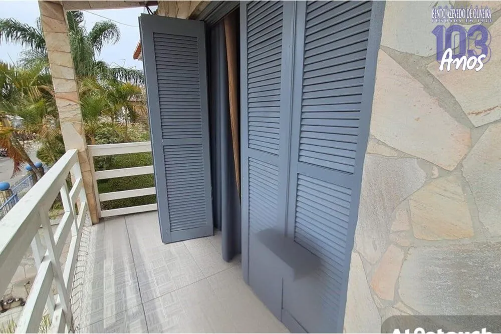 Casa, 3 quartos, 215 m² - Foto 4