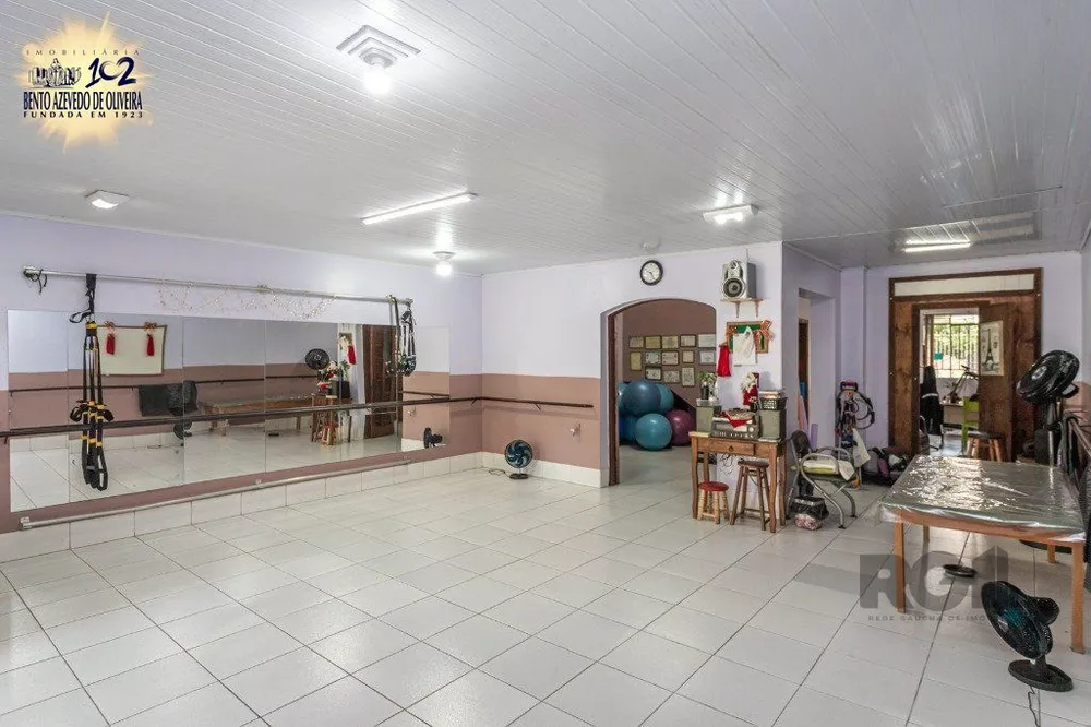 Casa, 5 quartos, 285 m² - Foto 2