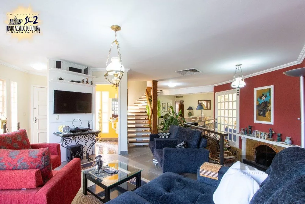 Casa, 4 quartos, 285 m² - Foto 1