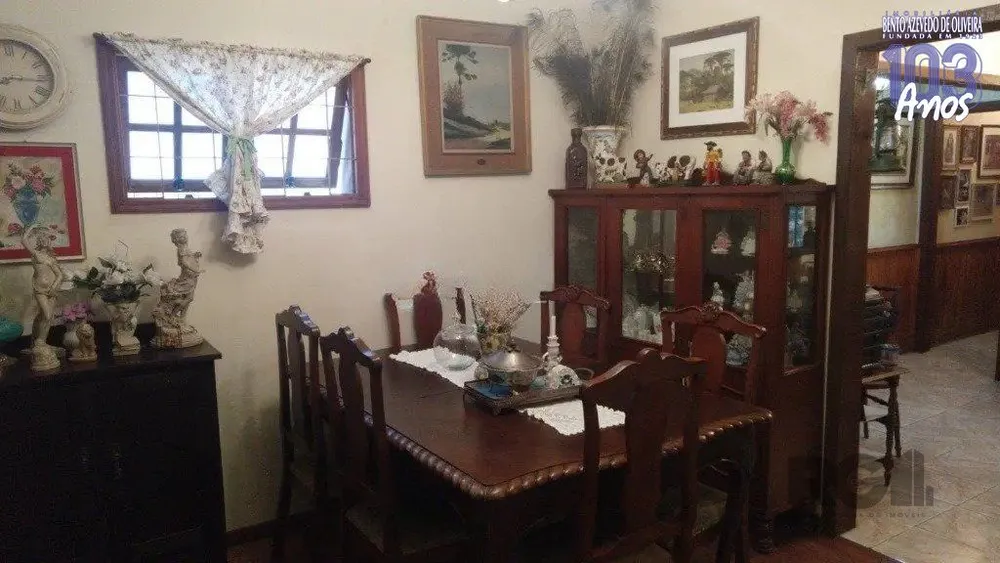 Casa, 4 quartos, 265 m² - Foto 1