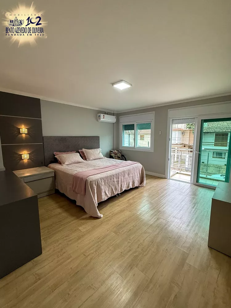 Casa, 4 quartos, 320 m² - Foto 1