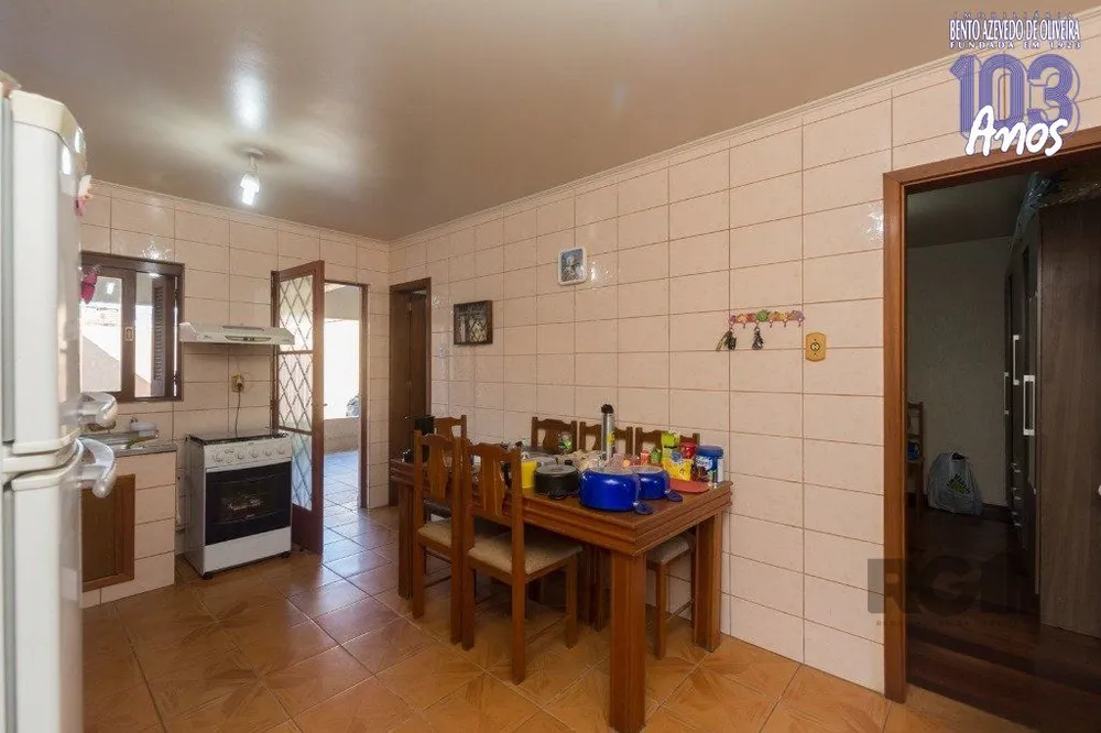 Casa, 4 quartos, 265 m² - Foto 1