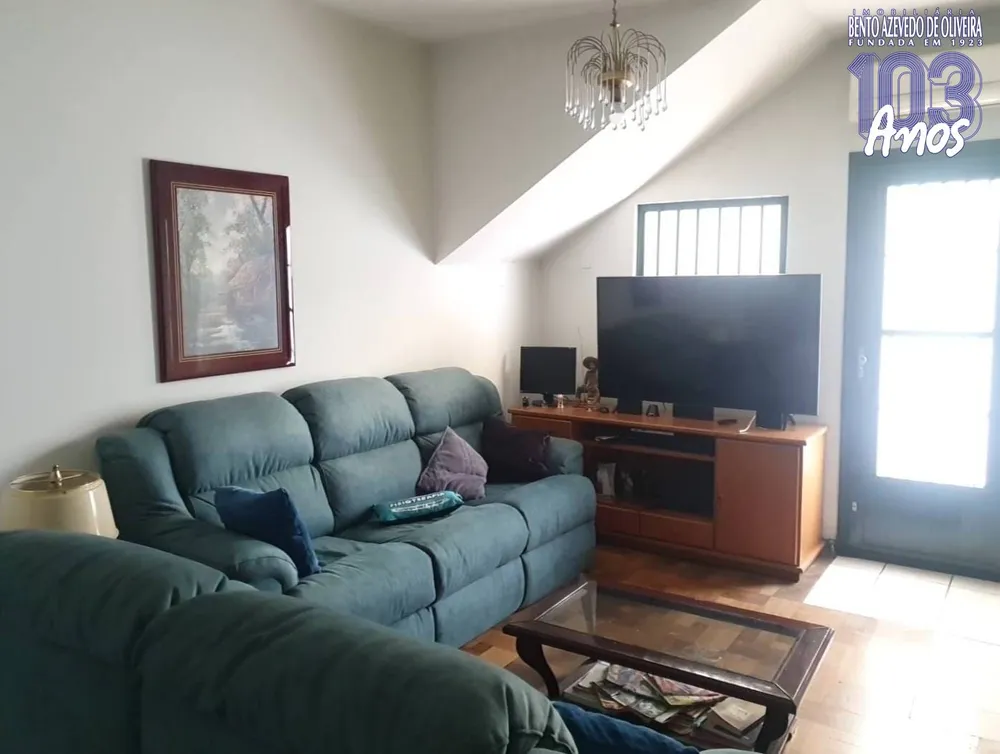Casa, 3 quartos, 245 m² - Foto 1