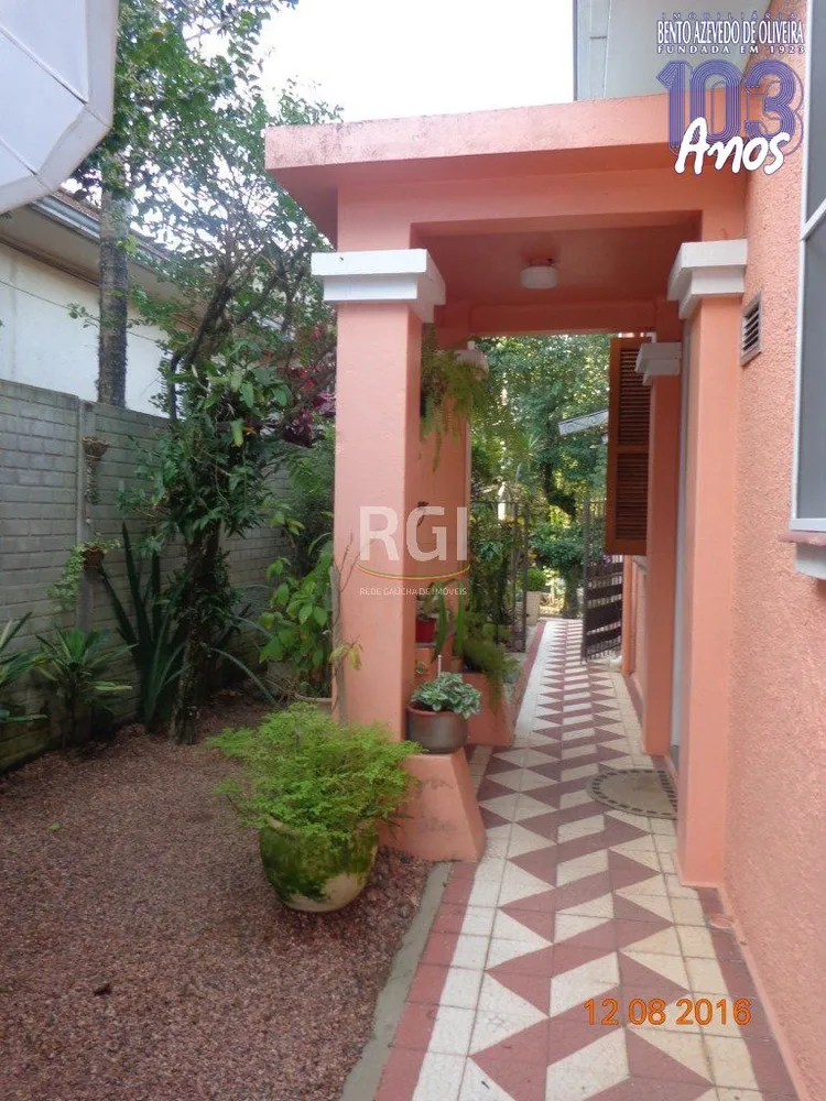 Casa, 6 quartos, 240 m² - Foto 2