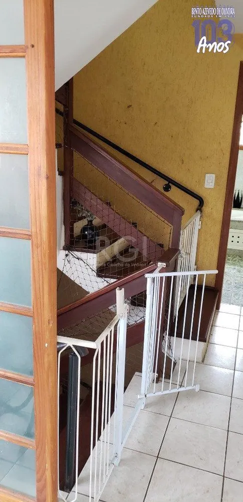 Casa, 8 quartos, 200 m² - Foto 1