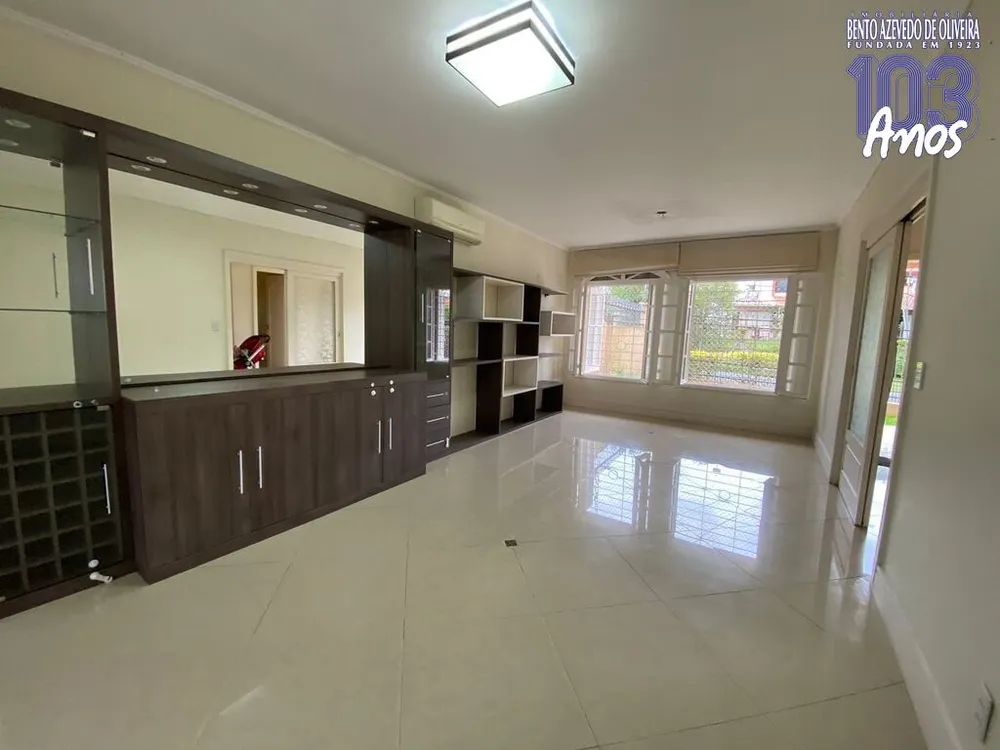 Casa, 4 quartos, 265 m² - Foto 2
