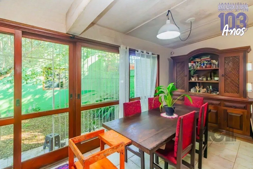 Casa, 4 quartos, 213 m² - Foto 1
