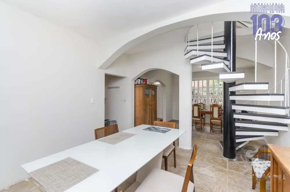 Casa, 4 quartos, 224 m² - Foto 2