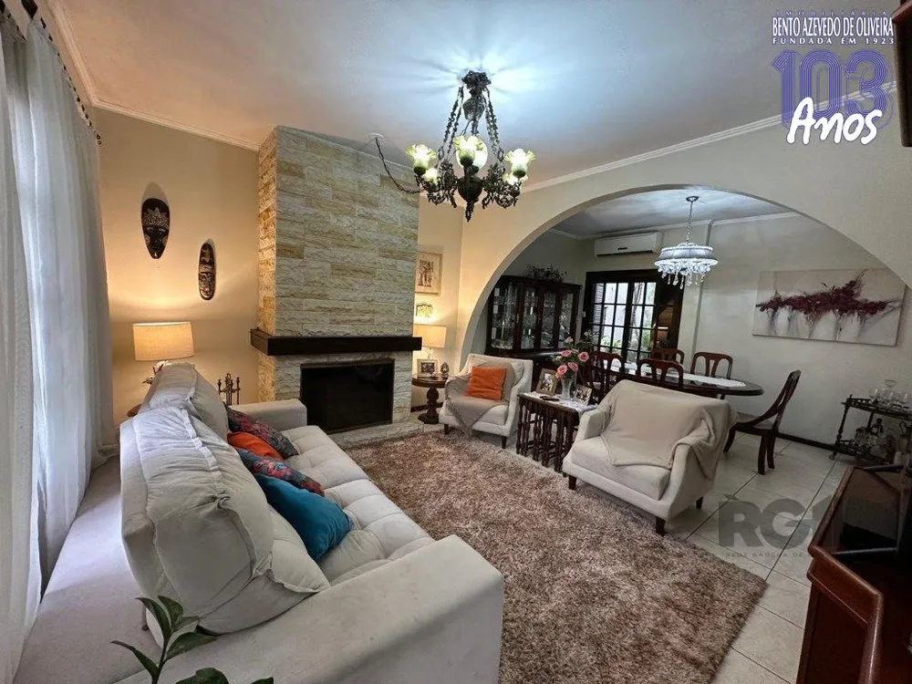 Casa, 3 quartos, 260 m² - Foto 1