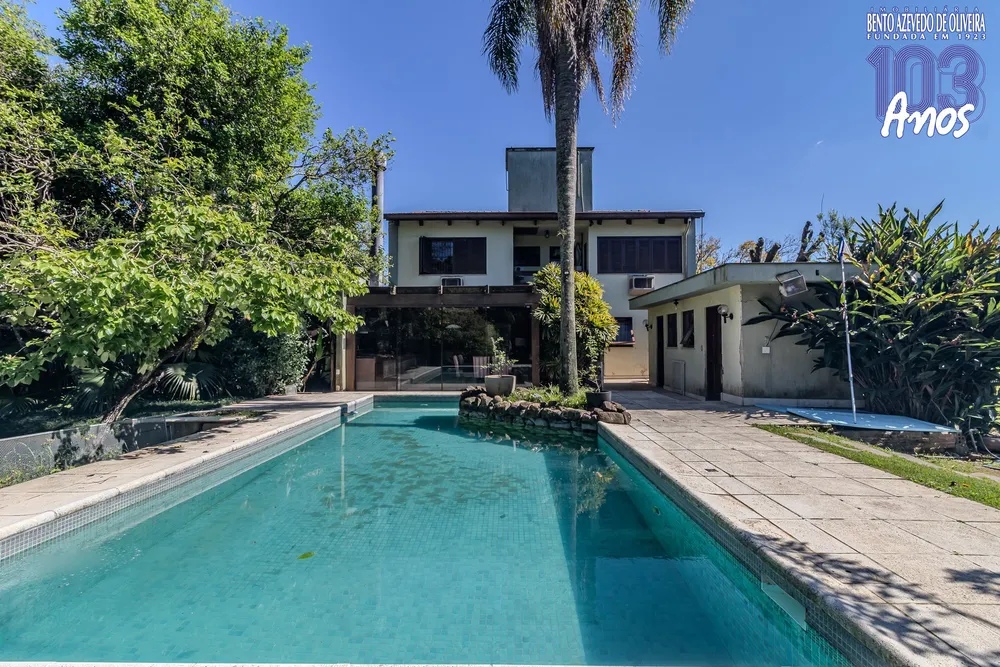 Casa, 4 quartos, 240 m² - Foto 1