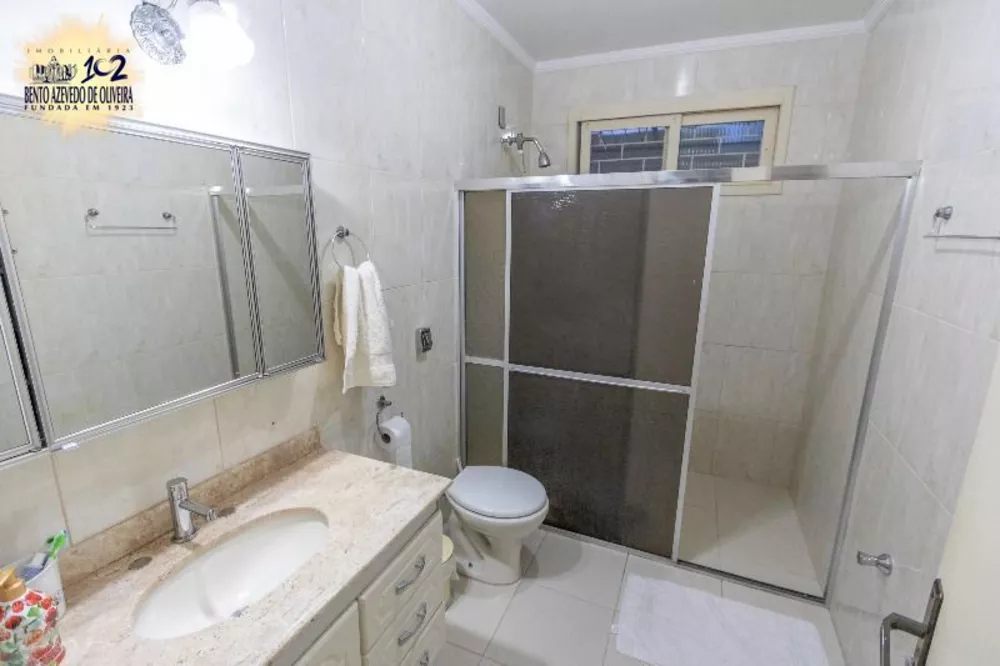 Casa, 4 quartos, 231 m² - Foto 2