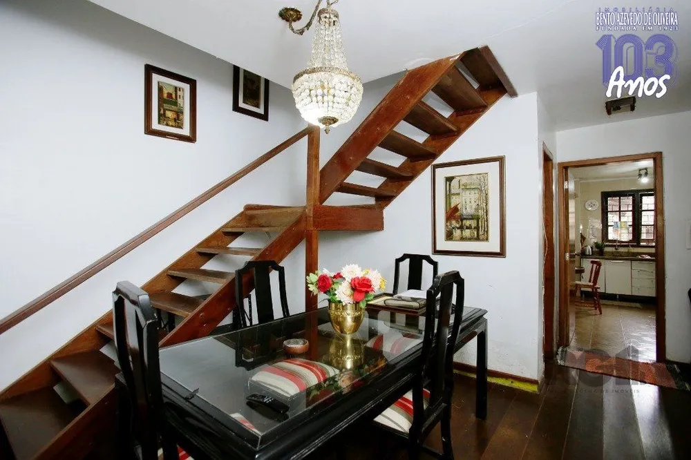 Casa, 3 quartos, 230 m² - Foto 1